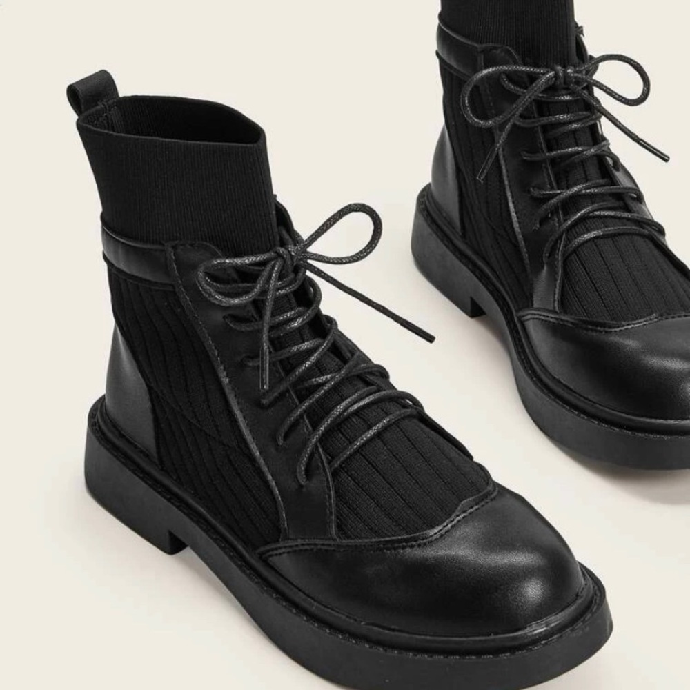 Knit Panel Front Lace-up Ankle Boots